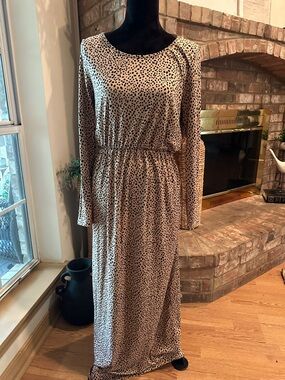 white birch Beige and Black Speckled Long Sleeve Maxi Dress